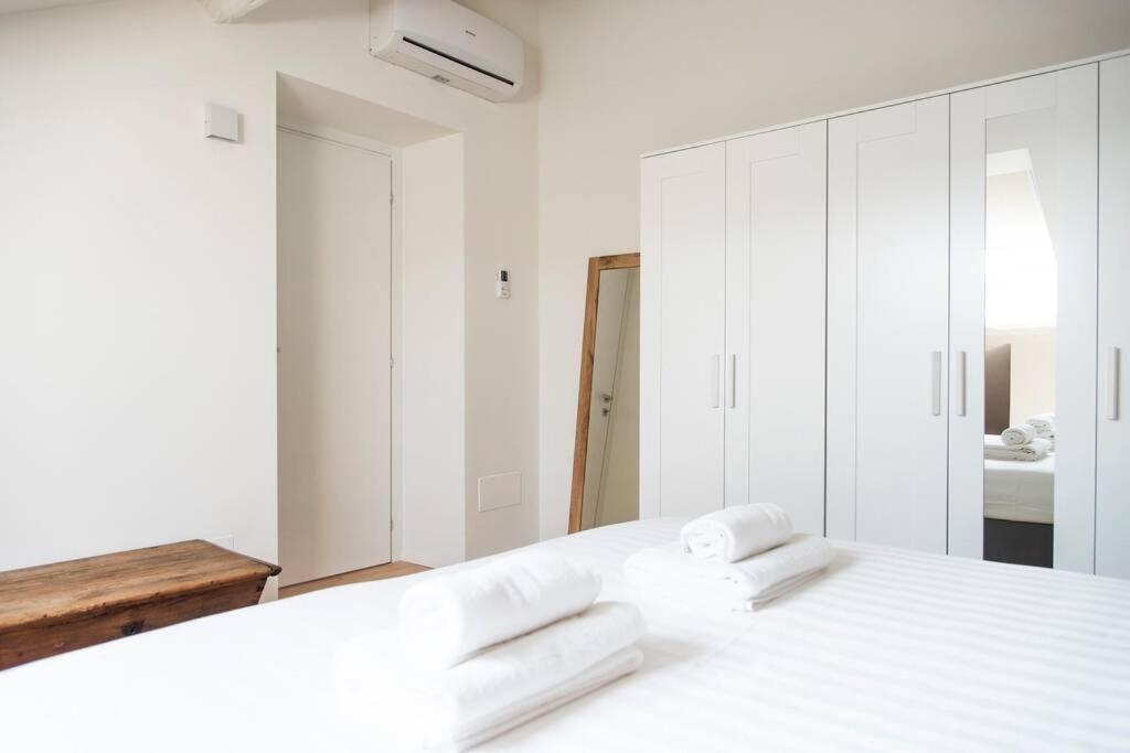 Apartment Breathtaking Castle View Youhosty - Quintino Sella Milan