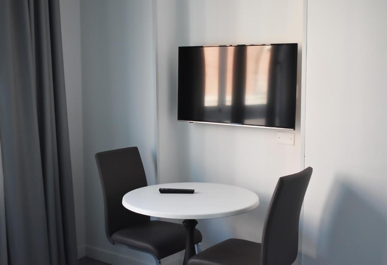 Aparthotel Homing Milano Navigli Suites