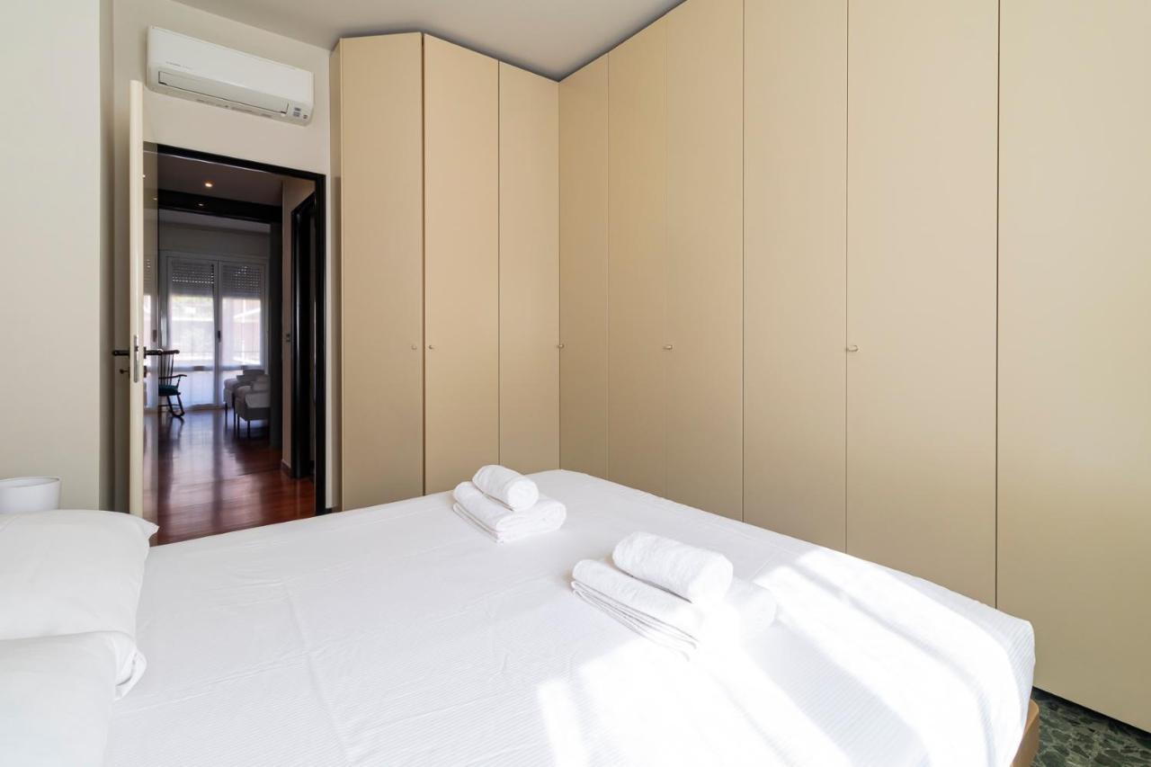 Apartment Altido Sleek Flat With Balcony, Walking Distance From Centre Milan