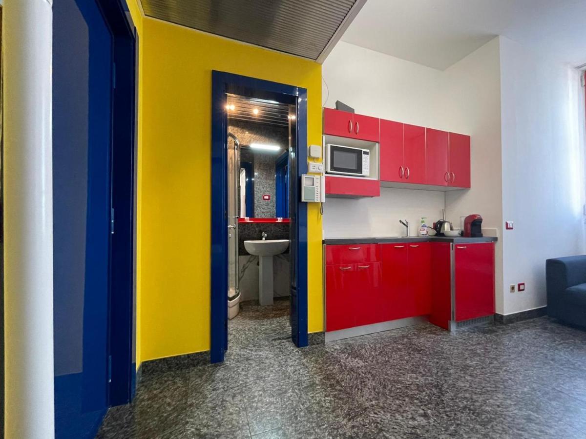 Camperio Central&colorful In Cordusio Milano