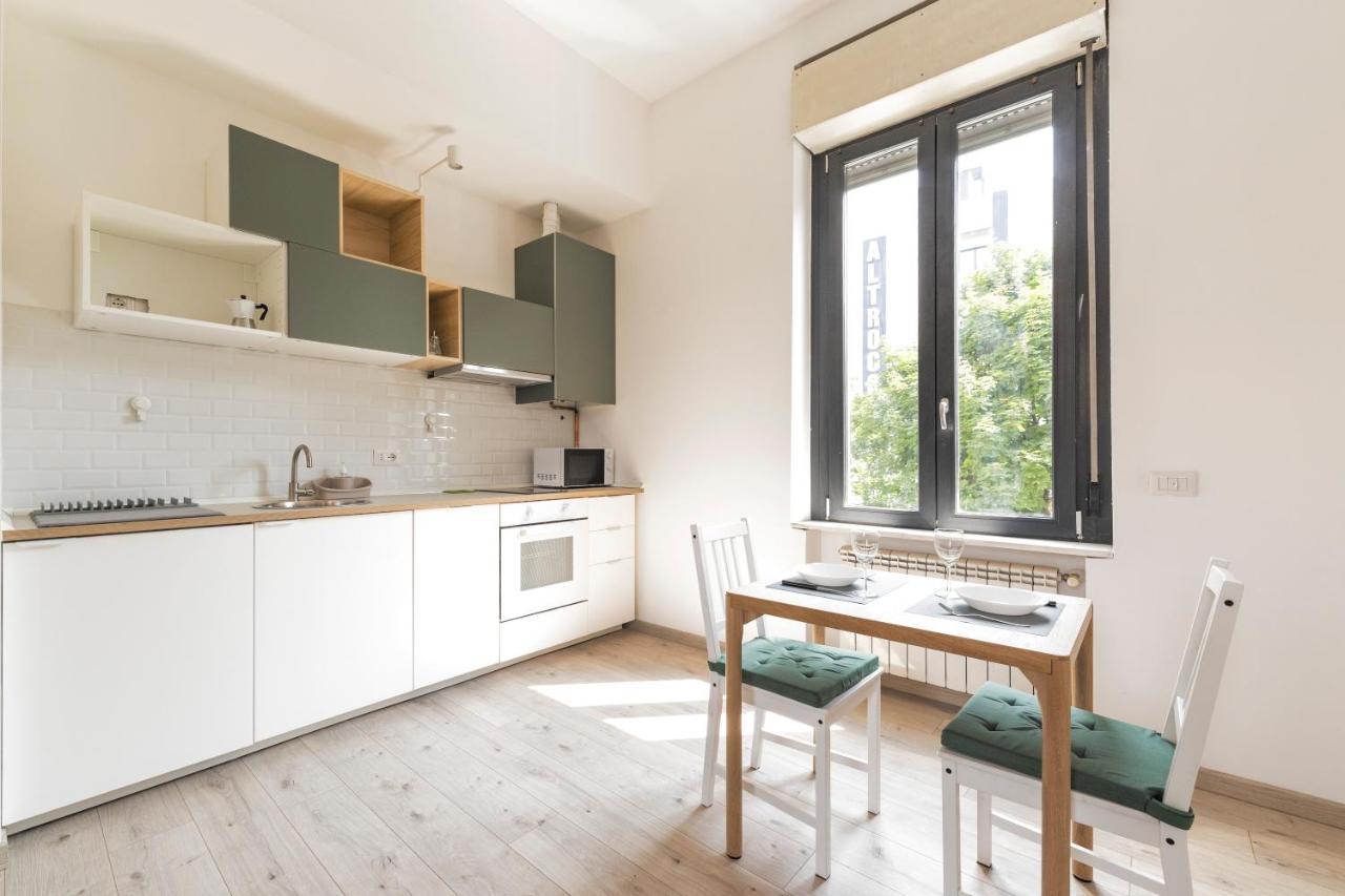 Maciachini Renovated Studio! Milan