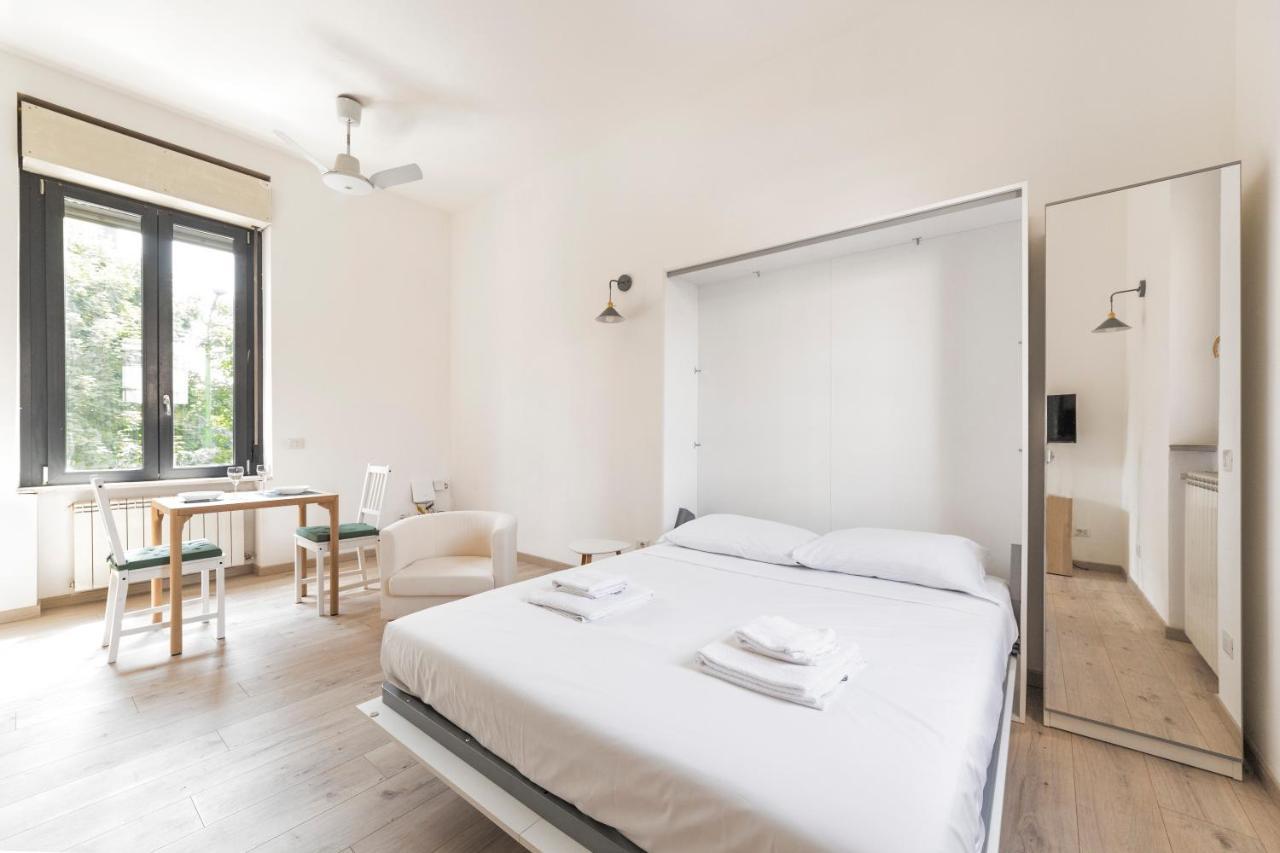 Maciachini Renovated Studio! Milan
