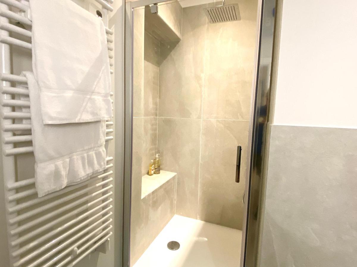 Fara Cinque Small Apartamento Milão