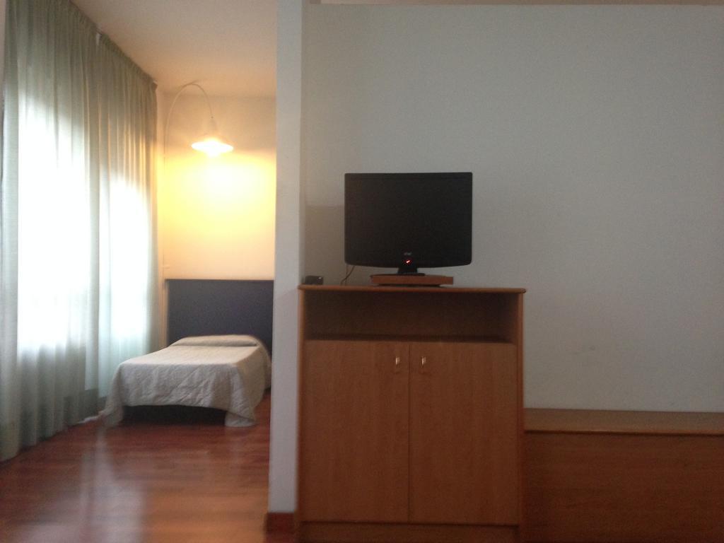 Pola Aparthotel 4*