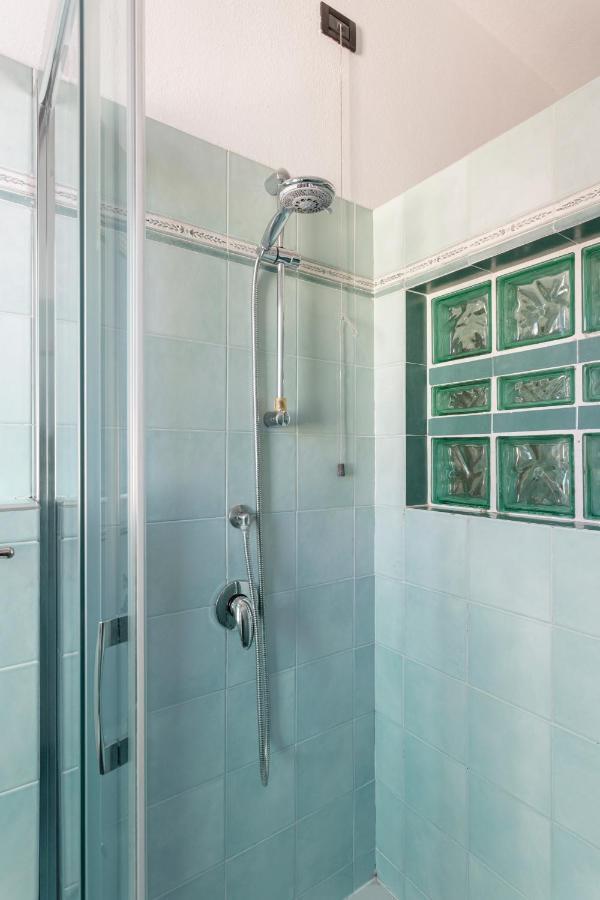 Apartment Beautiful Next To Sempione And Life - Viale Teodorico *