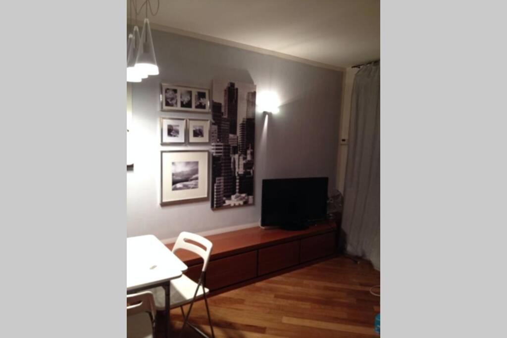 Milano Cairoli - 5 Min From Duomo Apartment *