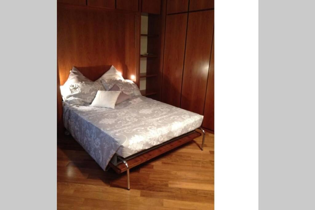 Milano Cairoli - 5 Min From Duomo Milan