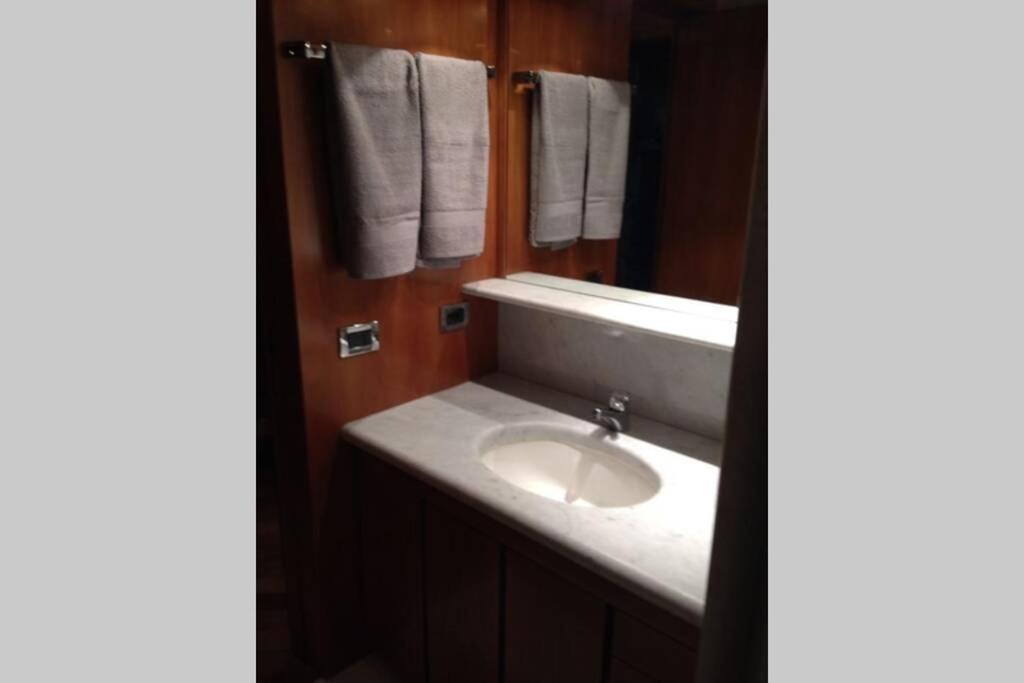 Apartment Milano Cairoli - 5 Min From Duomo *