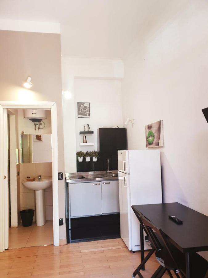 Smart Station Apartment *