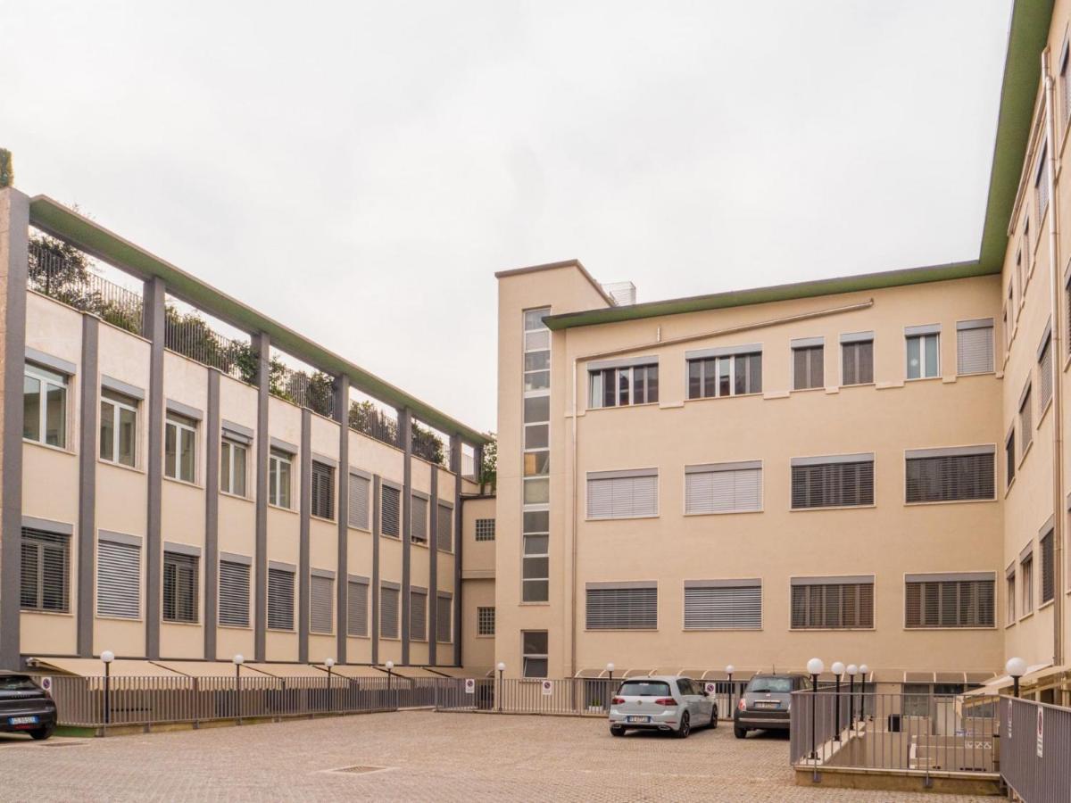 Apartment The Best Rent - In Crescenzago District Milan