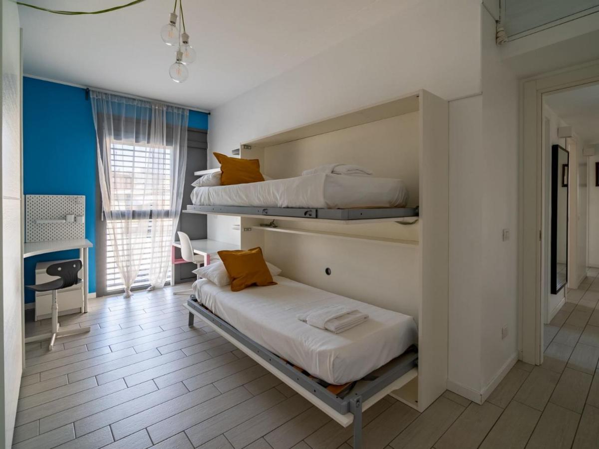 The Best Rent - Spacious Four-bedroom Close To Forlanini Distrct Apartment *