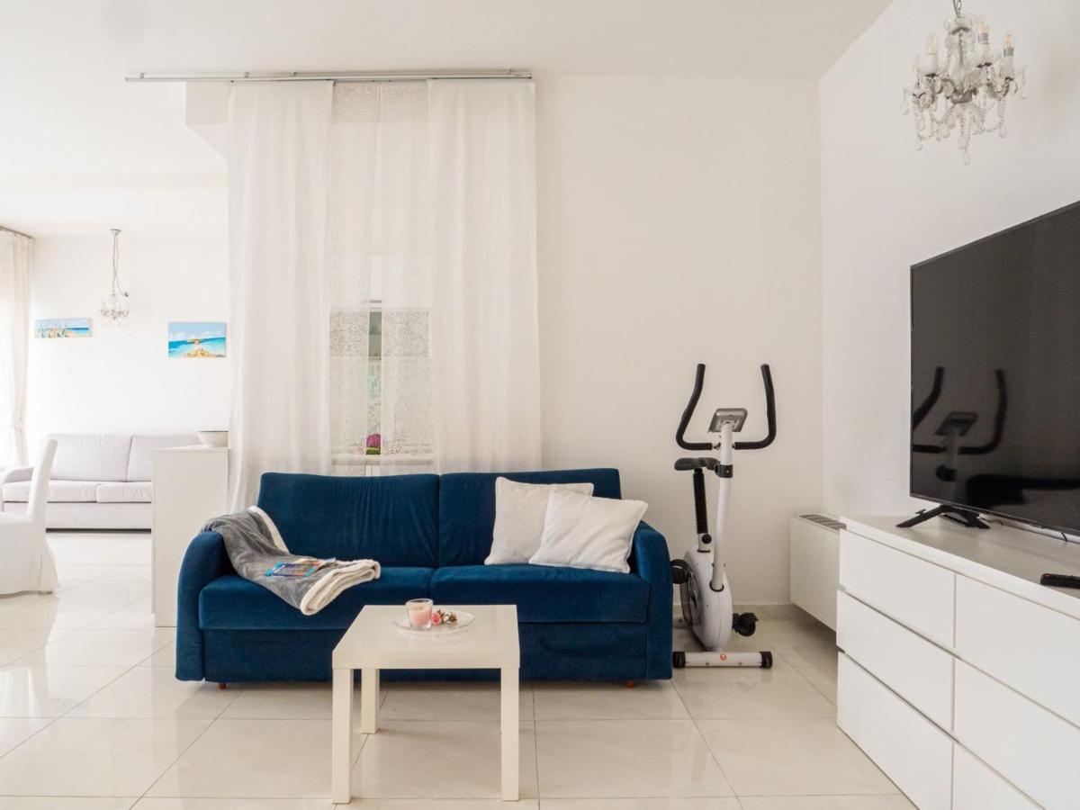 The Rent - Spacious With Balcony In Viale Monza * Milan