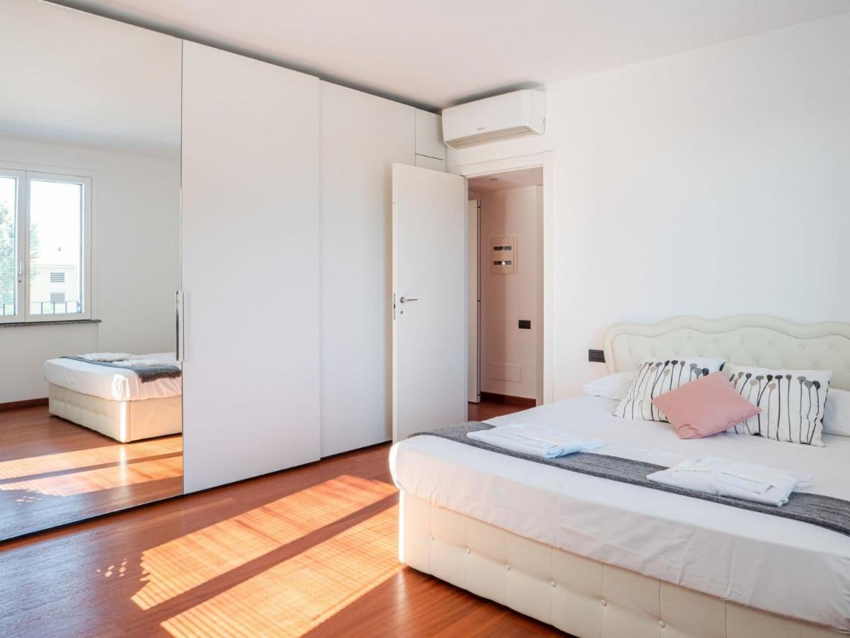 Bright One-bedroom With Terrace In