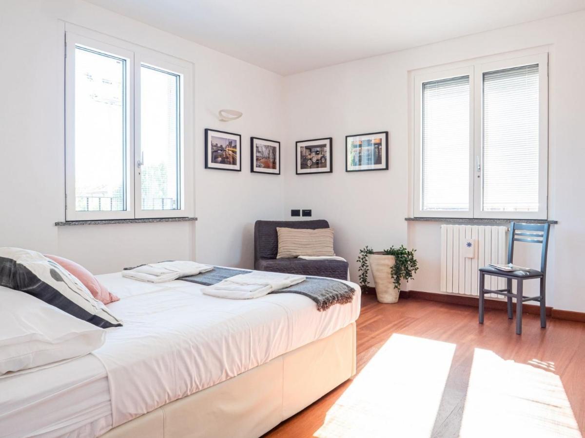 Apartment Bright One-bedroom With Terrace In Milan
