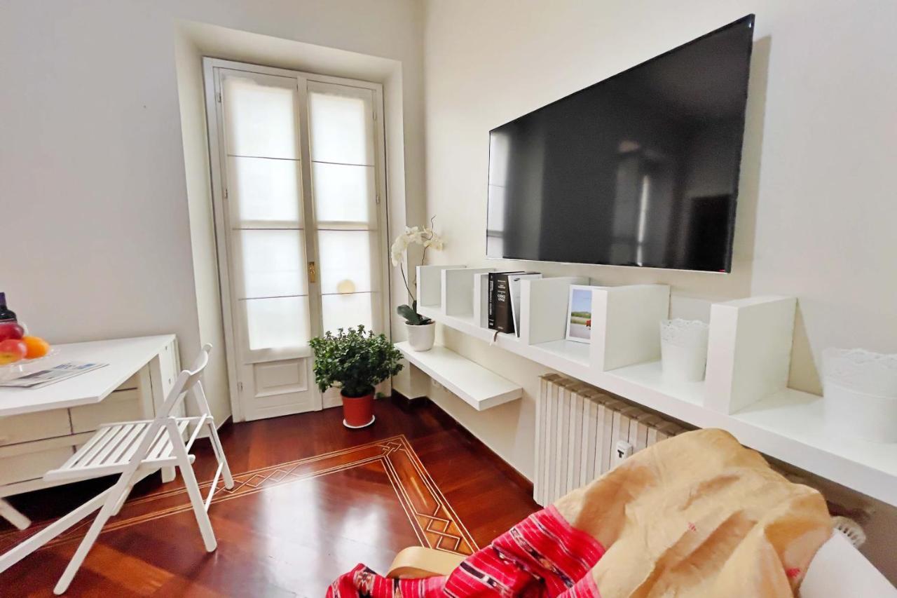 Appartamento Chic 1bdr With Shared Terrace Steps From Duomo By Rentopolis Milano