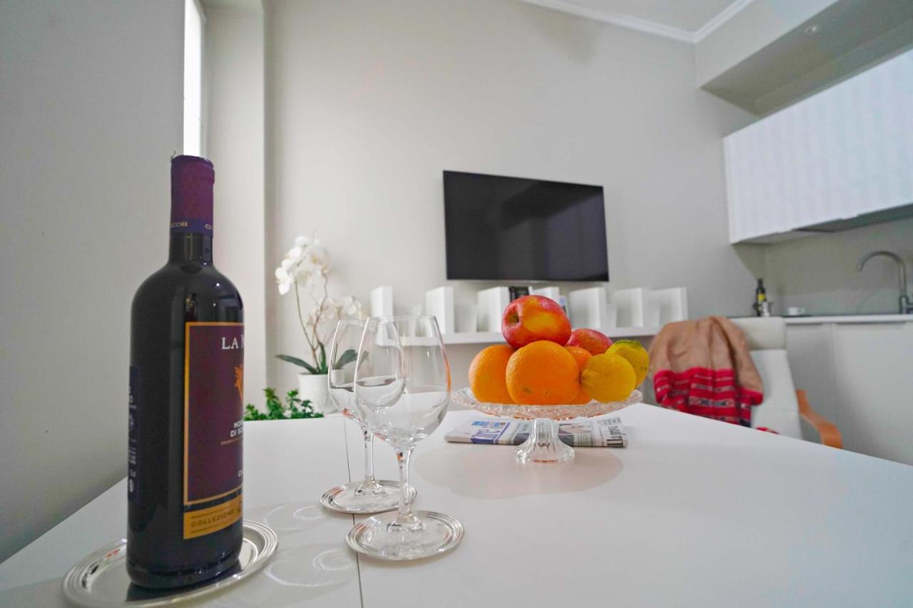 Chic 1bdr With Shared Terrace Steps From Duomo By Rentopolis * Milano