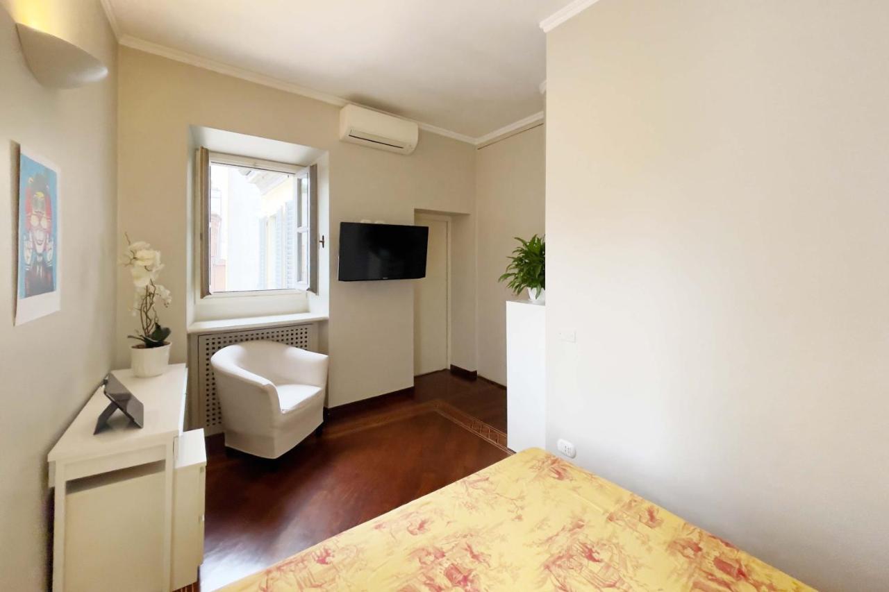 Chic 1bdr With Shared Terrace Steps From Duomo By Rentopolis Appartamento