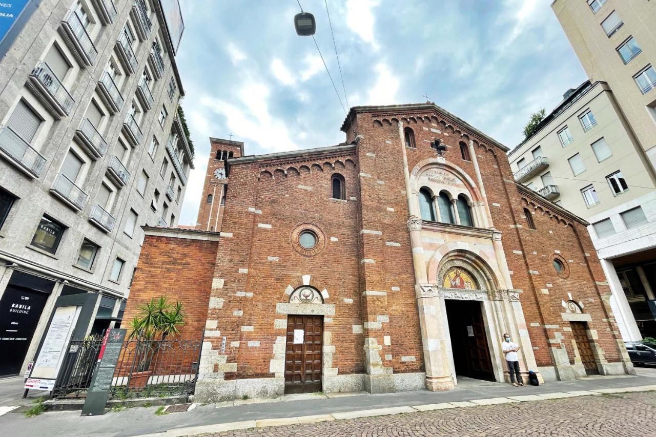 Appartamento Chic 1bdr With Shared Terrace Steps From Duomo By Rentopolis
