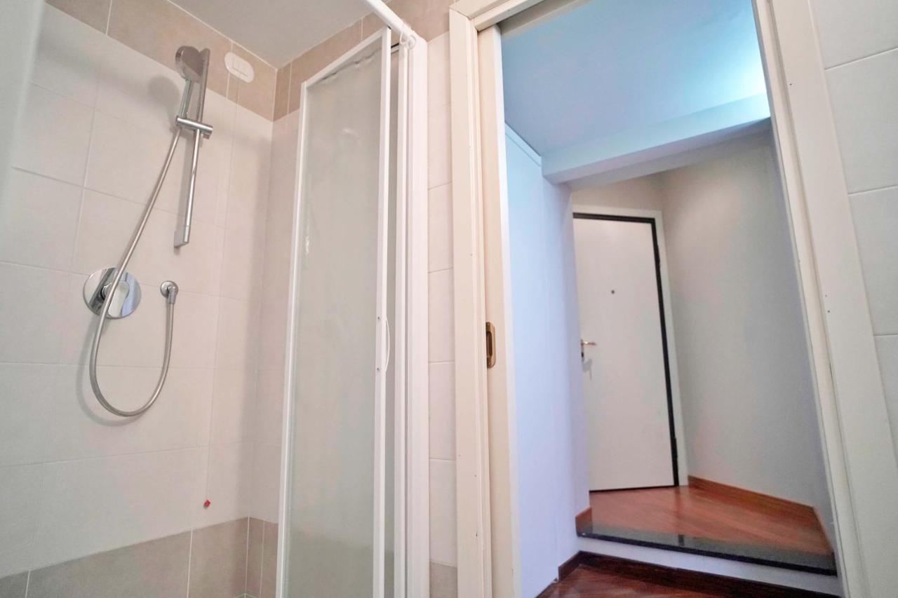 Appartamento Chic 1bdr With Shared Terrace Steps From Duomo By Rentopolis Milano