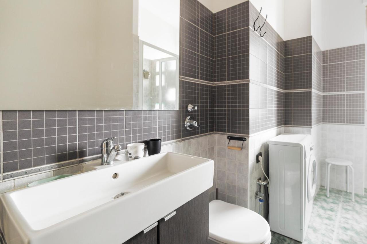 Pasteur Modern With Terrace! Appartamento Milano
