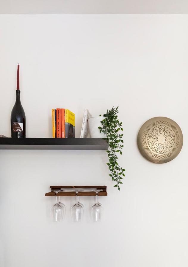 The Place, Your Place To Be - Via Tadino Apartment