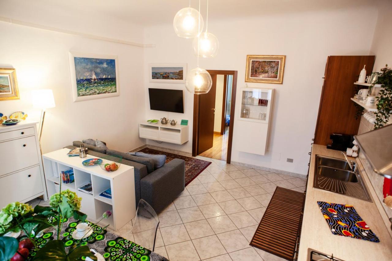 Appartamento Gioia Home: A Due Passi Dalla Stazione E Con Posto Auto