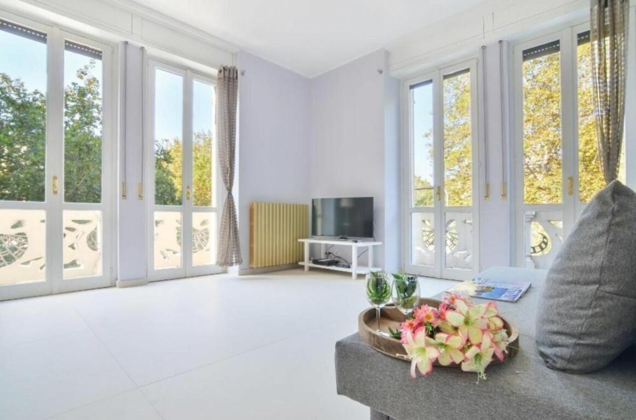 Bacone Liberty Olimpia Apartment Milan