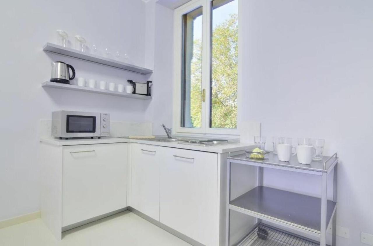Bacone Liberty Olimpia Apartment Milan