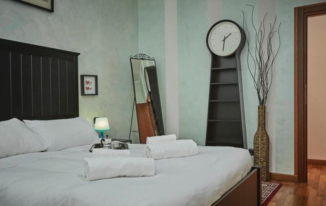 Pezzotti The Grace By Halldis * Milan