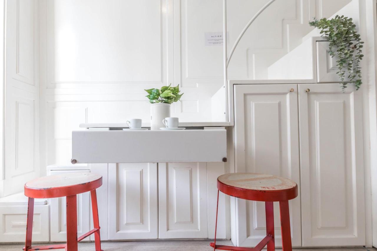 Joivy Lovely For 2 With Balcony Near Duomo Apartment Milan