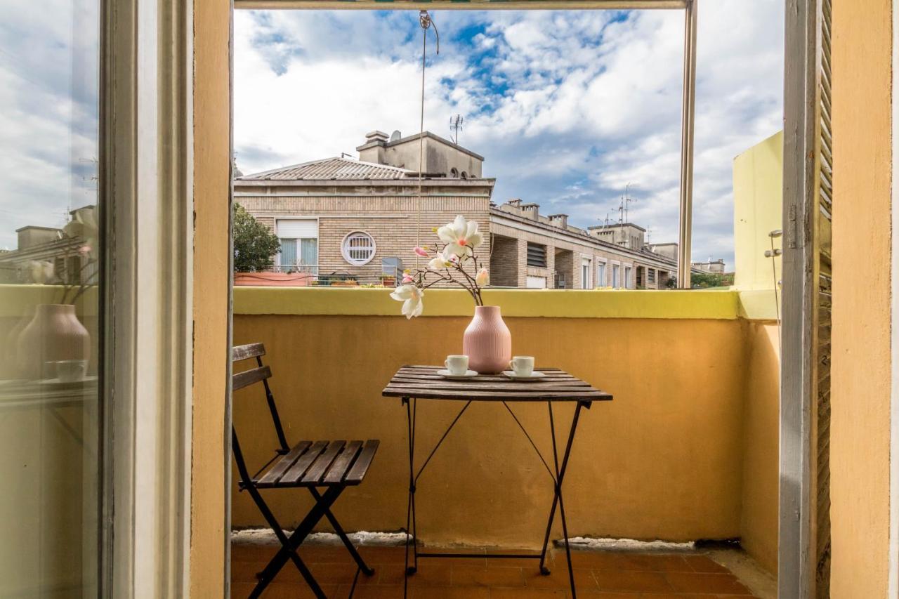 Apartment Joivy Lovely For 2 With Balcony Near Duomo *