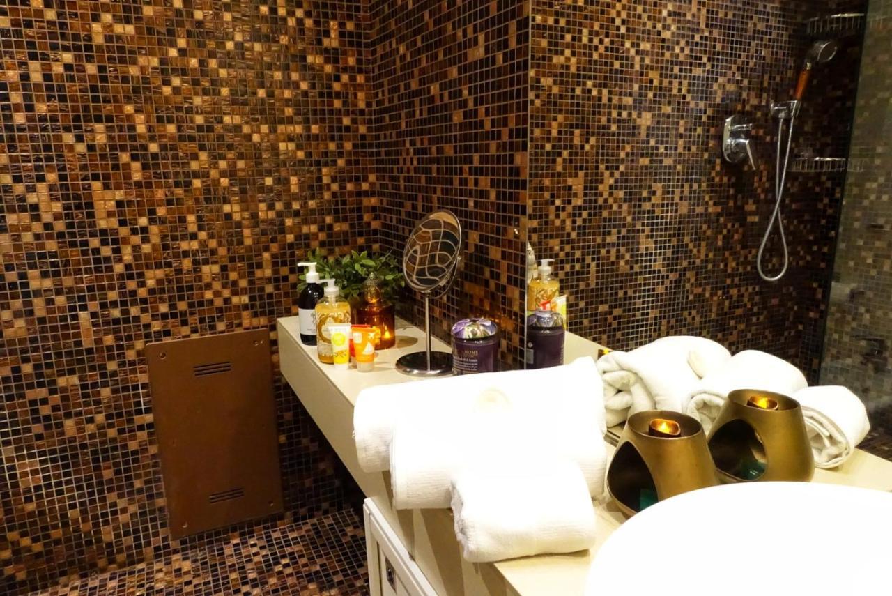 And The Bed & Breakfast Milan
