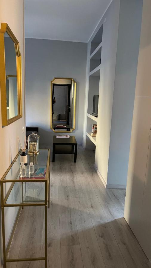 Apartment Stilish Few Steps From The Underground
