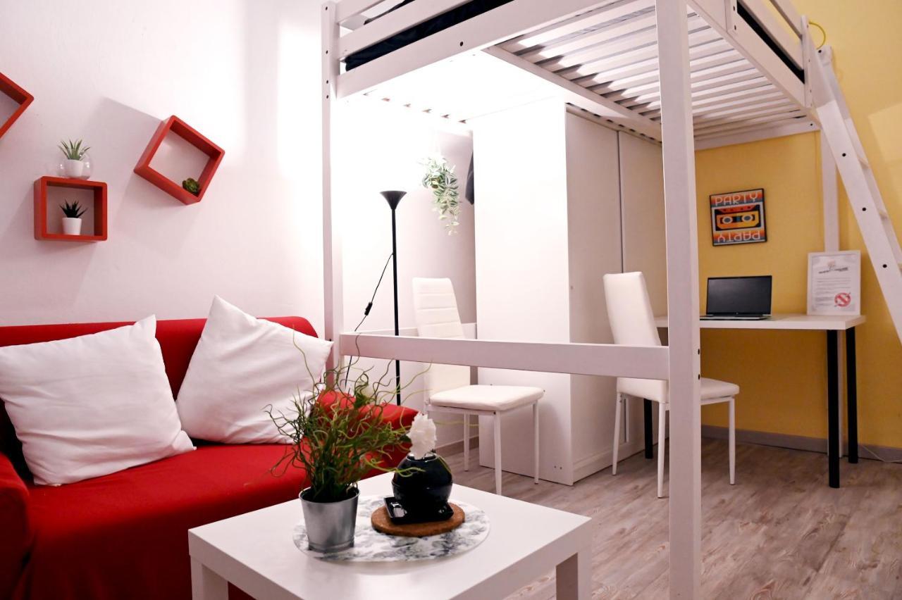 Guest House Lucca * Milan