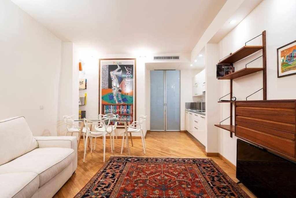 Brera Area Lovely Close To Piazza Duomo Apartment Milan