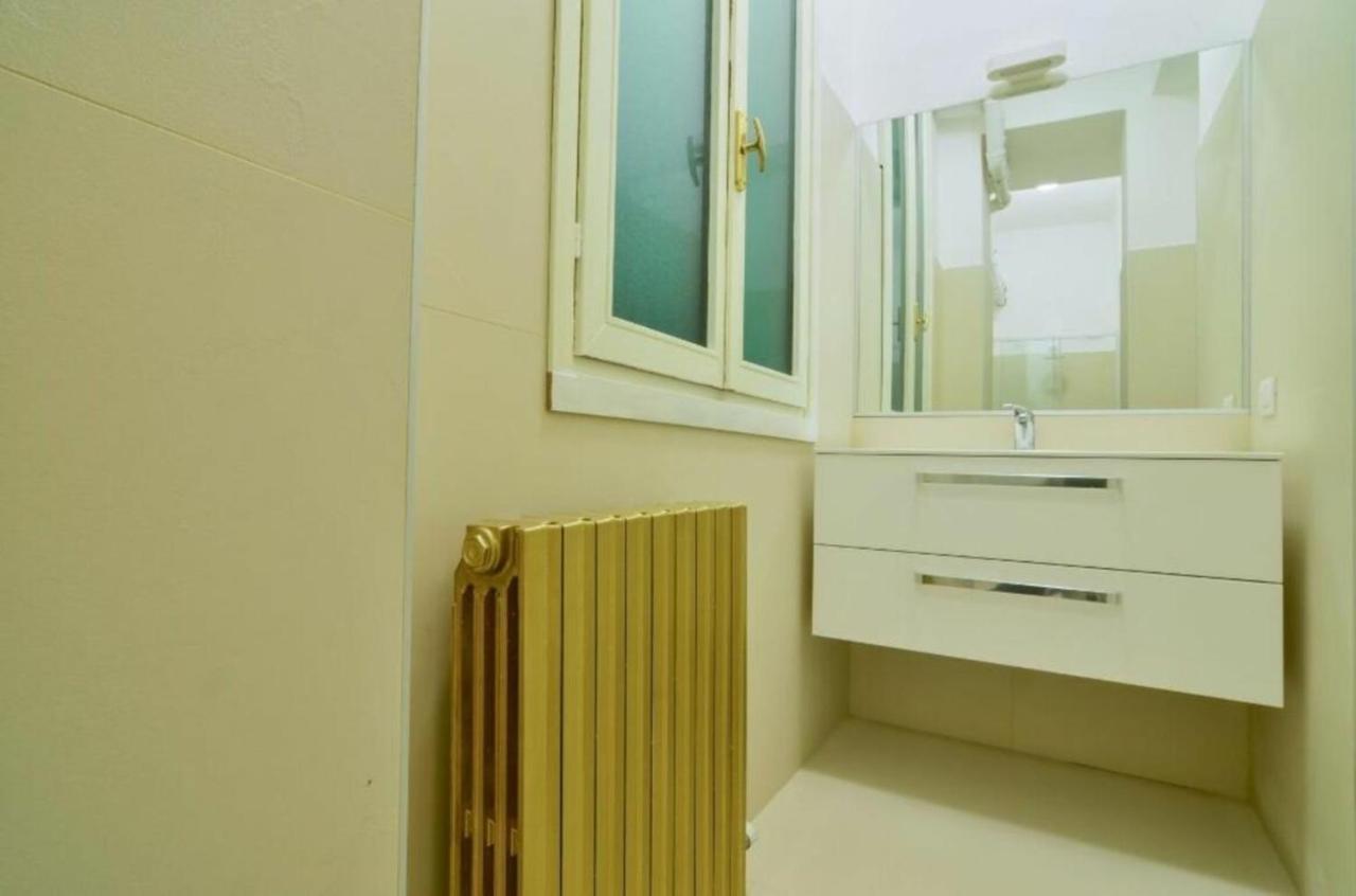 Apartment Bacone Liberty Olimpia Milan