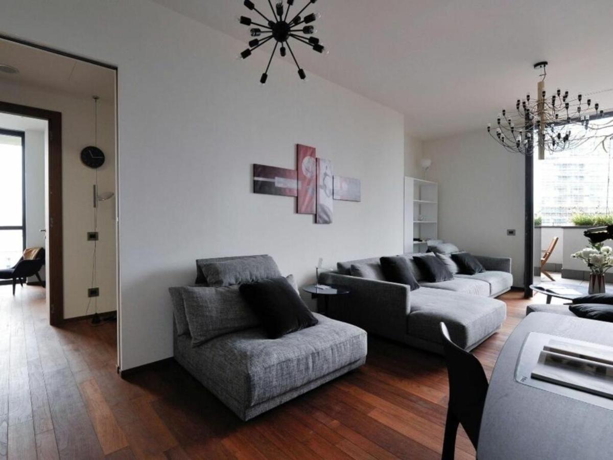 Apartment Castillia, Bosco Verticale Milan