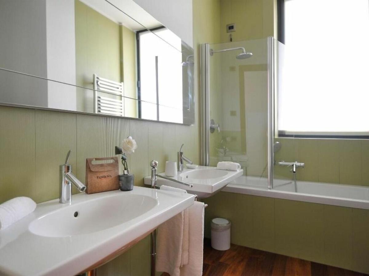 Apartment Castillia, Bosco Verticale