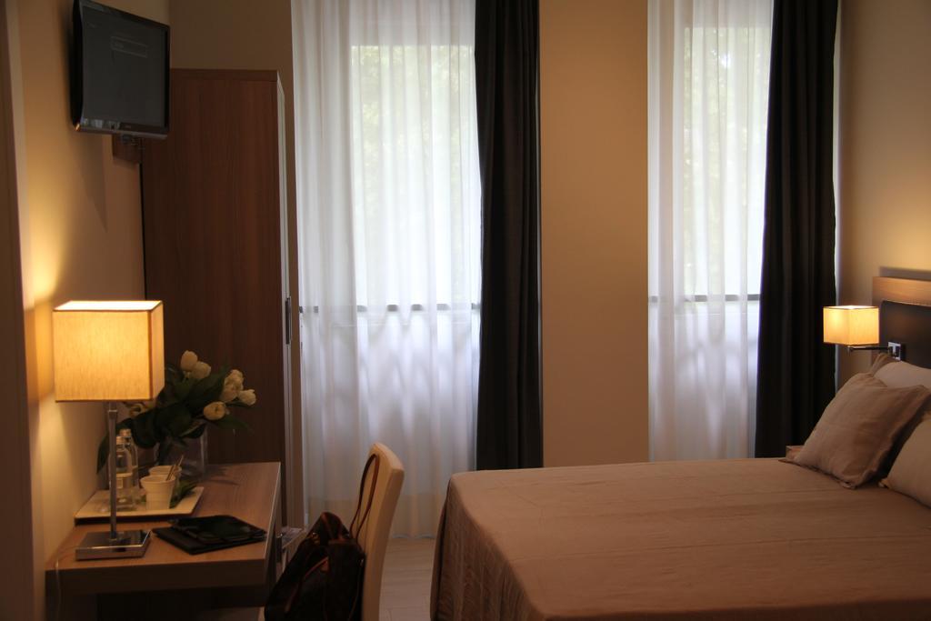Zara Hotel