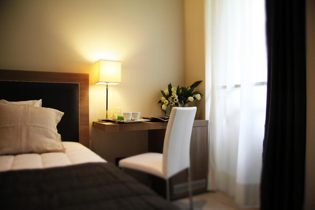 Zara Hotel