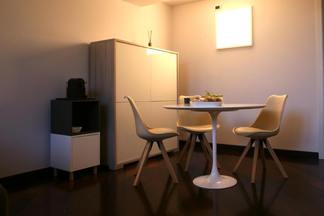 Bnbutler - Bergonzoli - Modern And Bright Near Station Apartment Milan