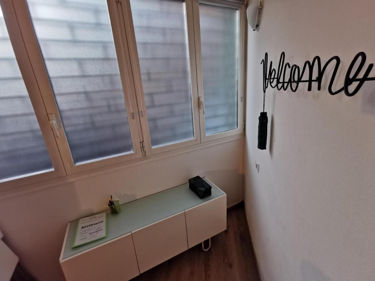 Navigli Area- New Loft Fully Equipped 5 Pax * Milan