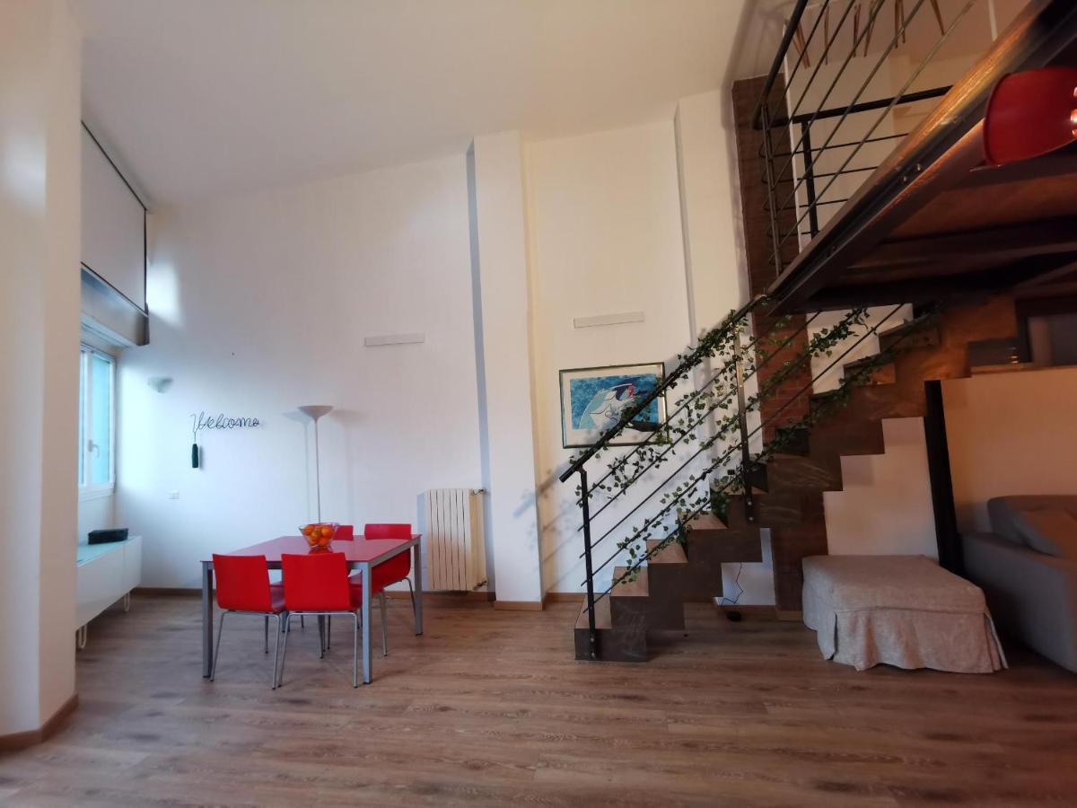 Navigli Area- New Loft Fully Equipped 5 Pax * Milan