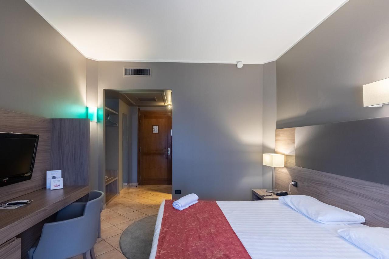 Sunflower 4* Milan