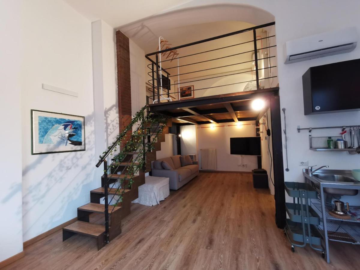 Apartment Navigli Area- New Loft Fully Equipped 5 Pax Milan