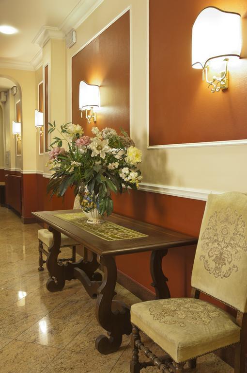 Garda Hotel 3*
