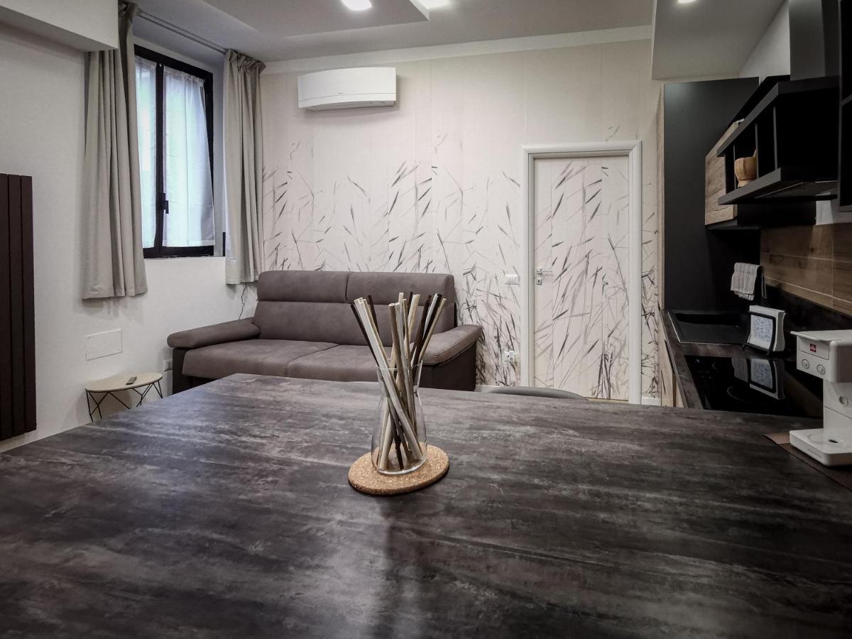 Apartment L Arche Comfort & Relax Brown Di Via Varesina Milan