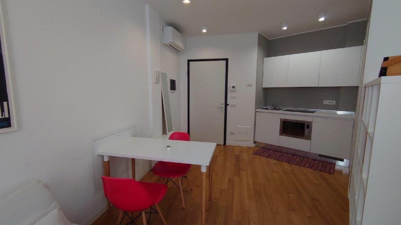 Navigli - Visconti Apartamento Milão