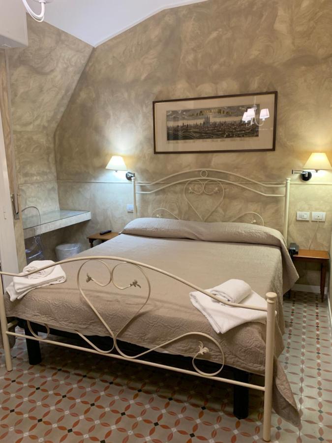 Giovanna Hotel
