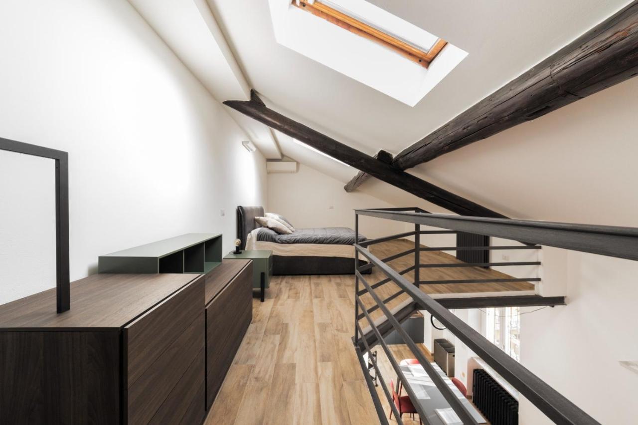 Renovated Duplex Apt Sempione & Arco Della Pace Milan
